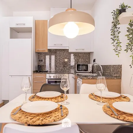 Mediterranean Way - Forum 3 Apartman *